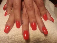 Best Nails - Karin piros körmei