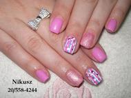 Matt és fényes rózsaszín