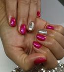 Royal gel és pezsgő a gyűrűs ujjakon