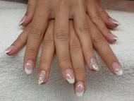 Pezsgős csillogás Orsinak