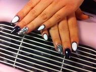 Best Nails - fekete fehér