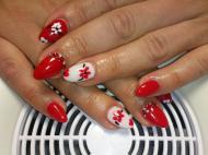 Piros fehér virágos