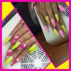 Best Nails - neon vilag