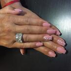 Rózsaszín gyöngyös