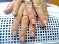 Best Nails - zselés körömerősítés