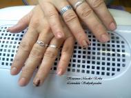 Best Nails - zselés körömerősítés