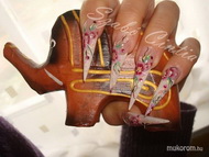 stiletto giga zselével díszítve