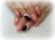 épített műköröm