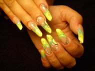 Heninek nyaralós körme