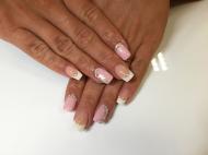 Francia zselés műköröm 