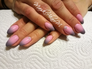 Hőre színváltó mandula