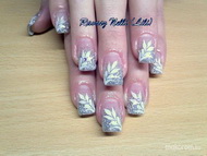 akrillal díszített