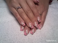 akrillal díszített