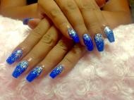 Kék kocka csillámmal es Swarovskival 