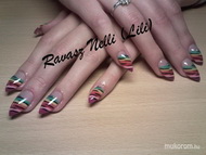 zselével díszített