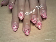 akrillal díszített