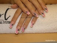 zselével díszített