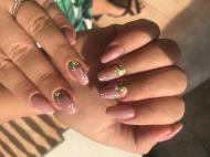 Nude színes virágokkal