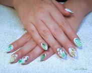 Egy virágkötő lánynak