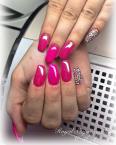 Pink Swarovski kövekkel
