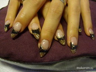 Anitának végre nem rózsaszín