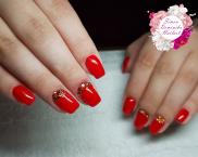 Teli piros kövekkel