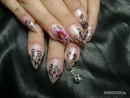 Petrus mindent bele körme