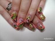 Kató őrült körmei