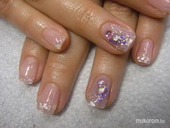 kagylóval és kövekkel