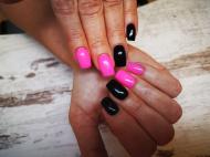 Pink és fekete