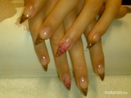 stiletto   porcelán virágokkal