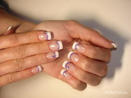 fehér és lila és kis virág