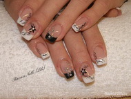 akrillal díszített