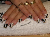 zselével díszített