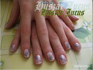 Francia lakkozás csíkokkal díszítve