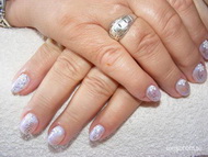 gyöngyházas matricával