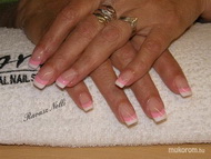 zselével díszített