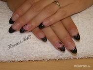 akrillal díszített