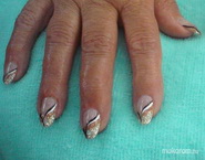 Zsóka aki  hajlandó a kisérletezésre