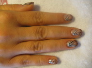 Zselé, lakkal és akrillal