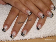 akrillal díszített