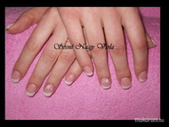 Fehér vég féloldalasan