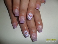 Akril díszítéssel