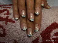 francia színes kagylókkal