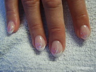 üvegszállal díszítve