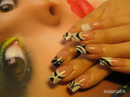 zselé díszítéssel 