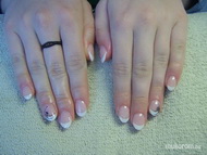 fehér francia akril rózsával