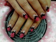 akril díszítéssel