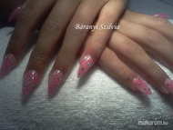 Best Nails - Hegyes díszitett köröm