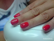 gel lakk ferrari pirosból